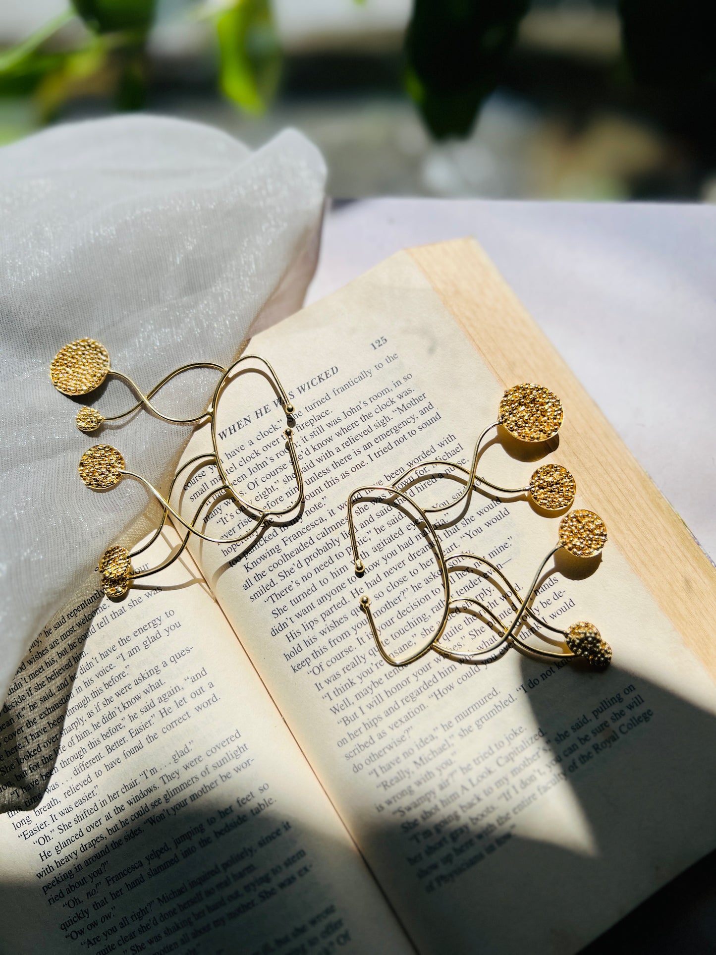 Celeste Wing Earcuff
