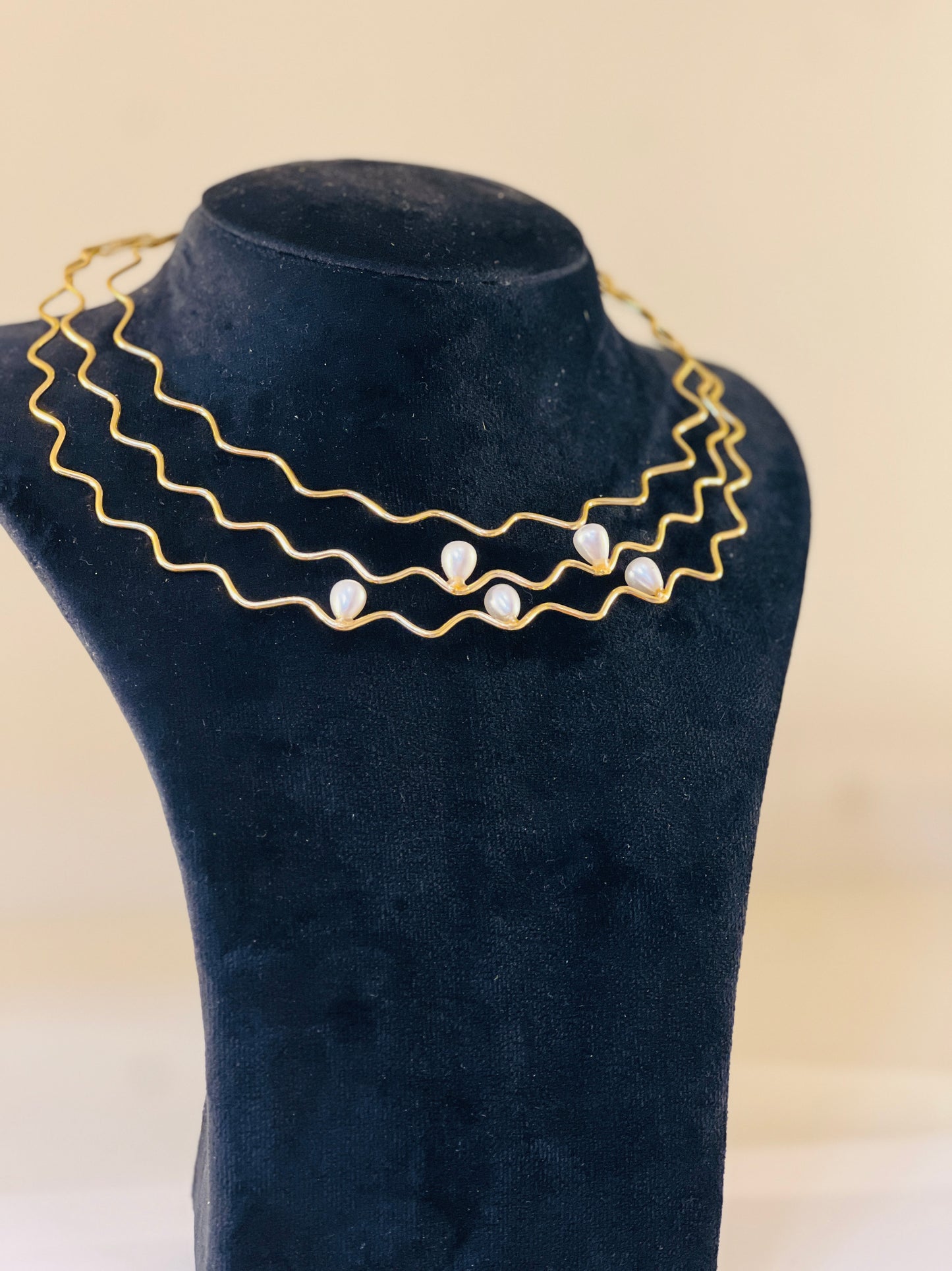 Pearl Ripple Choker