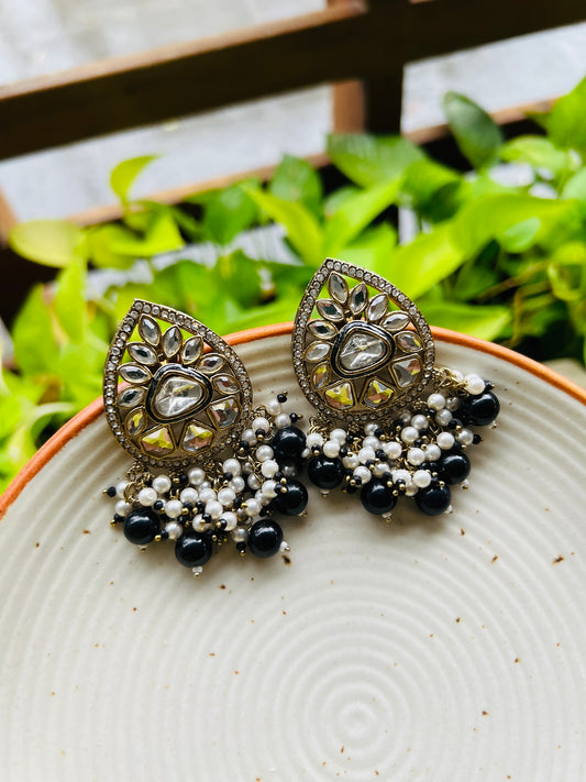 WHITE KUNDAN STUD FALL - Earrings