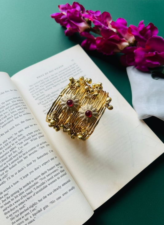 Kashmiri Ghungroo Glow Cuff