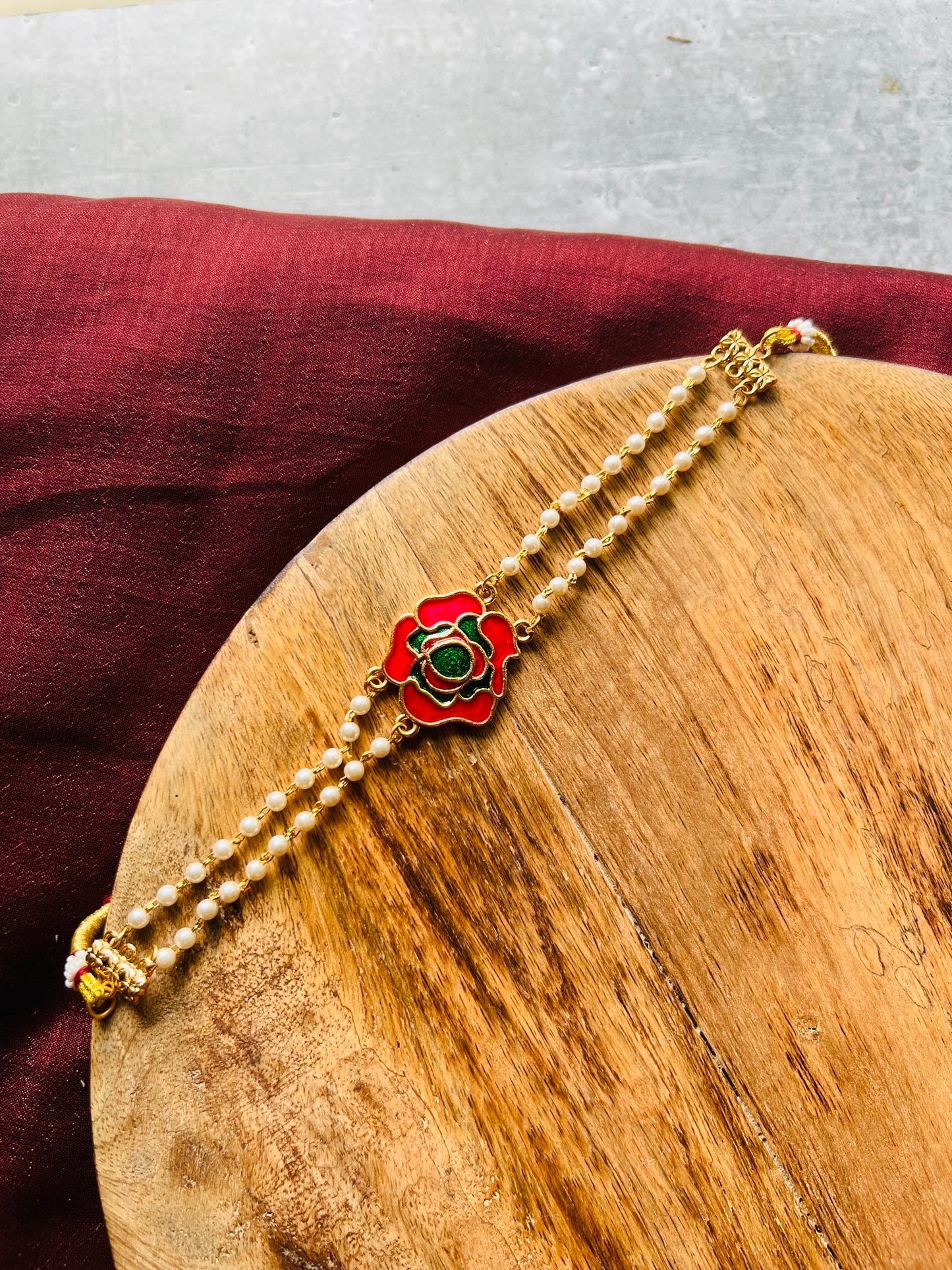 Rosapearl Choker