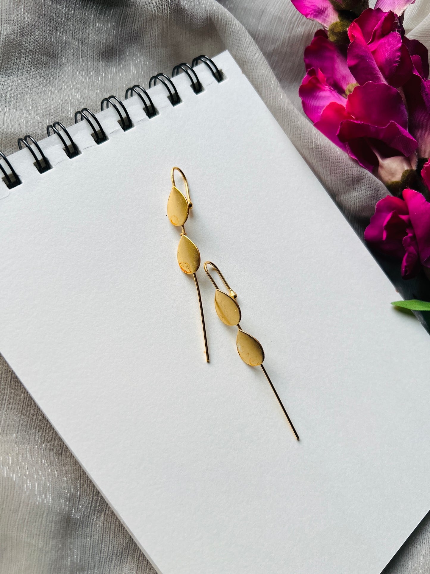 Svarna Vana Ear Cuff