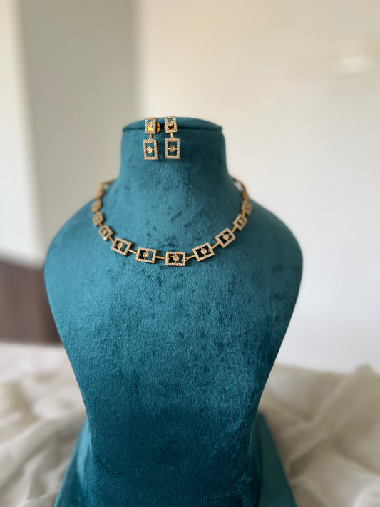 SADAA DIAMOND STONE NECKPIECE - Neckpiece
