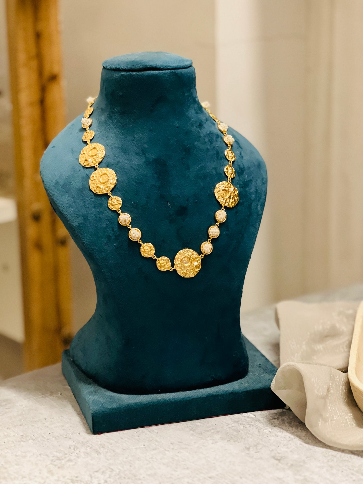 Sovereign Aureum Necklace