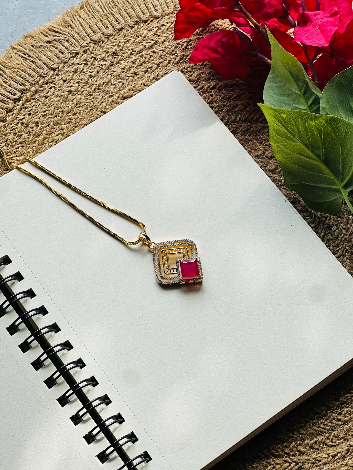 Aurielle Pendant Chain
