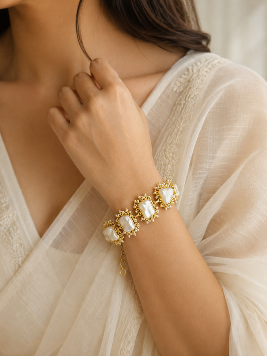 Pearl Halo Mother-of-Pearl Bracelet