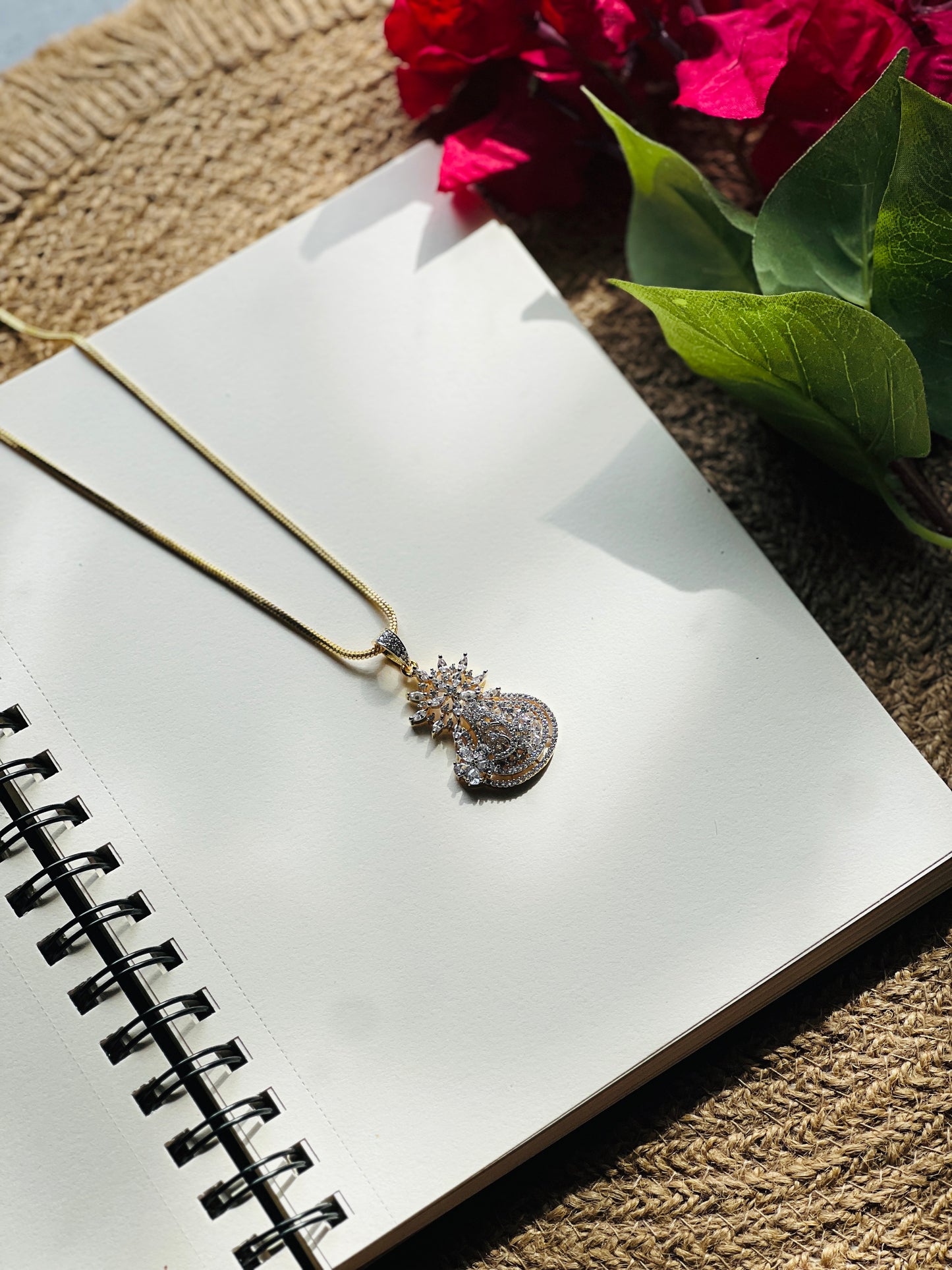 Meher Luxe Pendant Chain