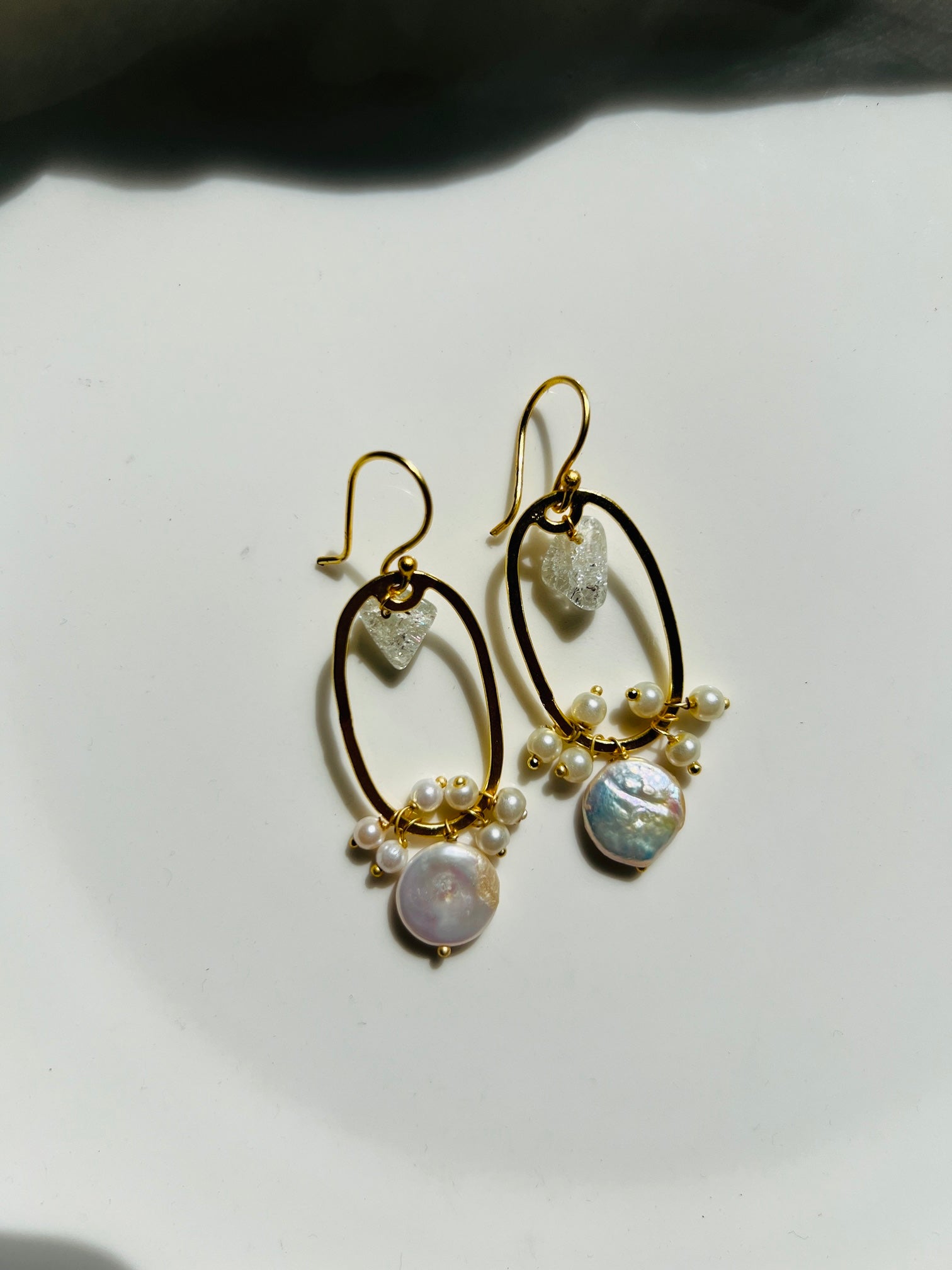 Fresh water pearl hoops - Earrings