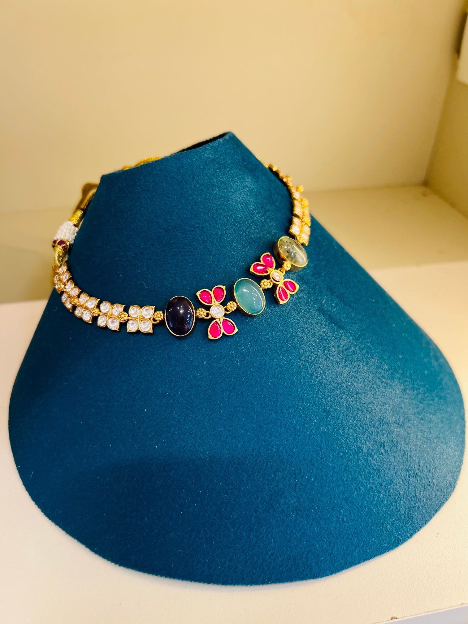 Rosé Monarch Choker