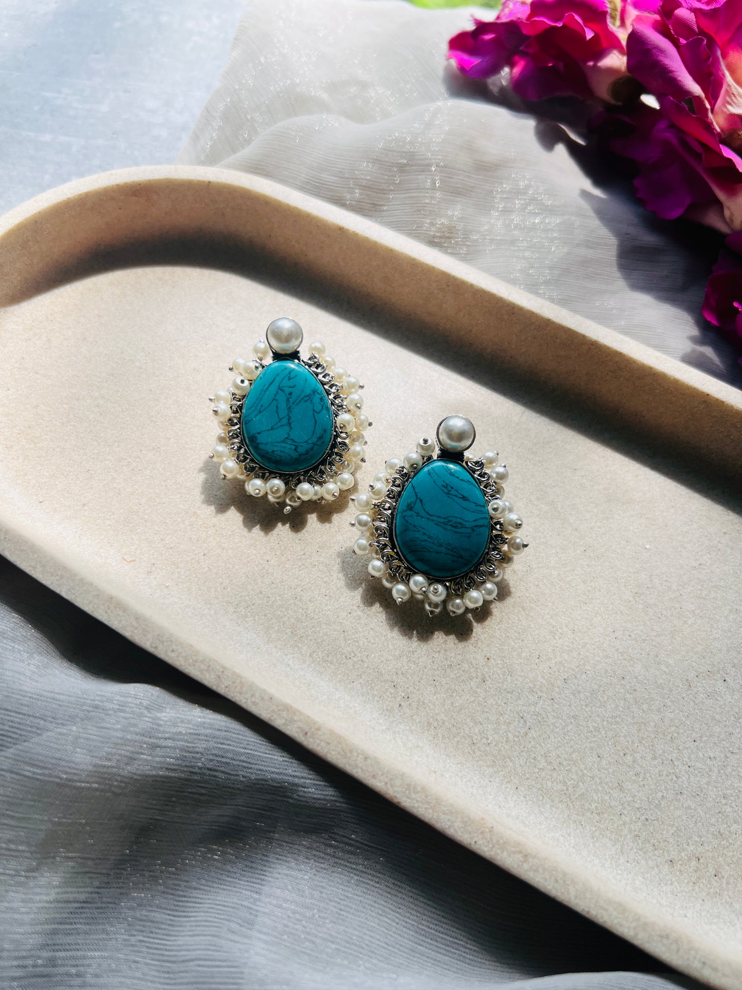 Noor Pearl Studs