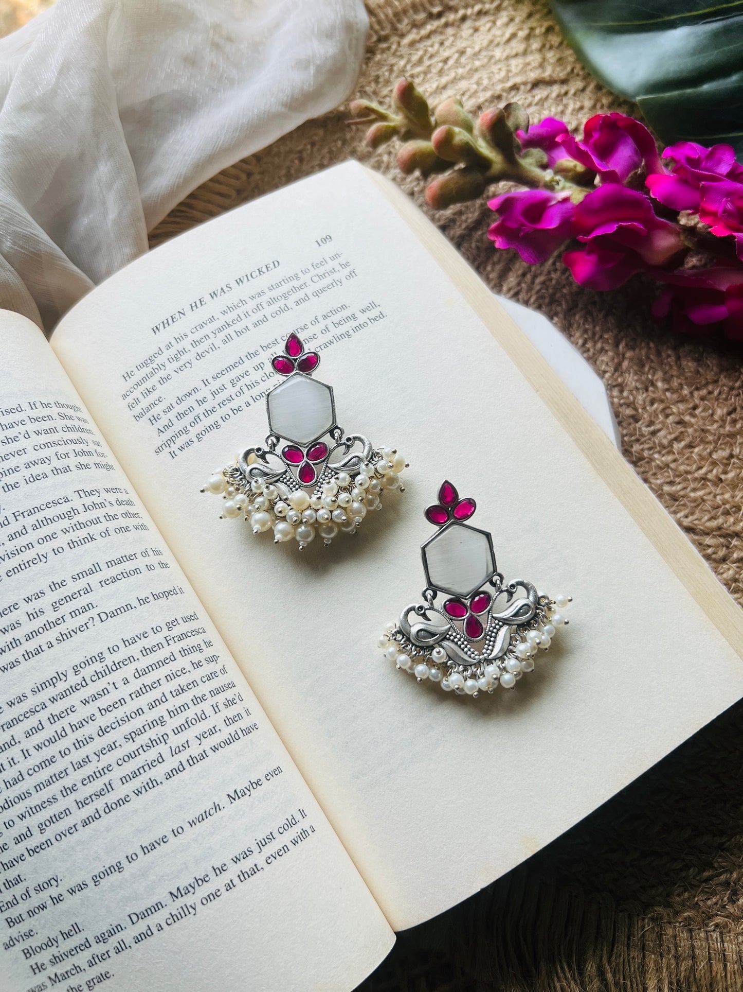 Peacock Pearl Grace - Earrings