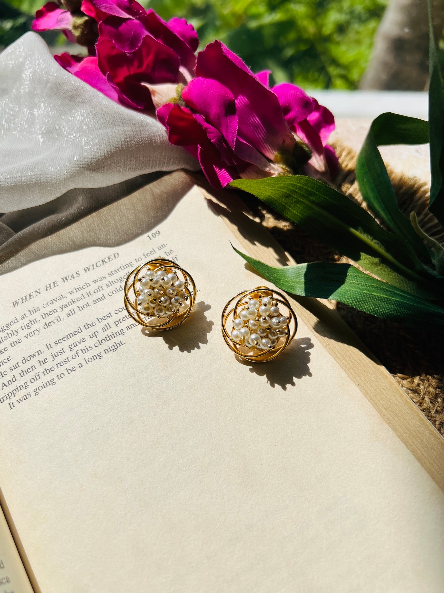 Pearl Nest Stud Earrings