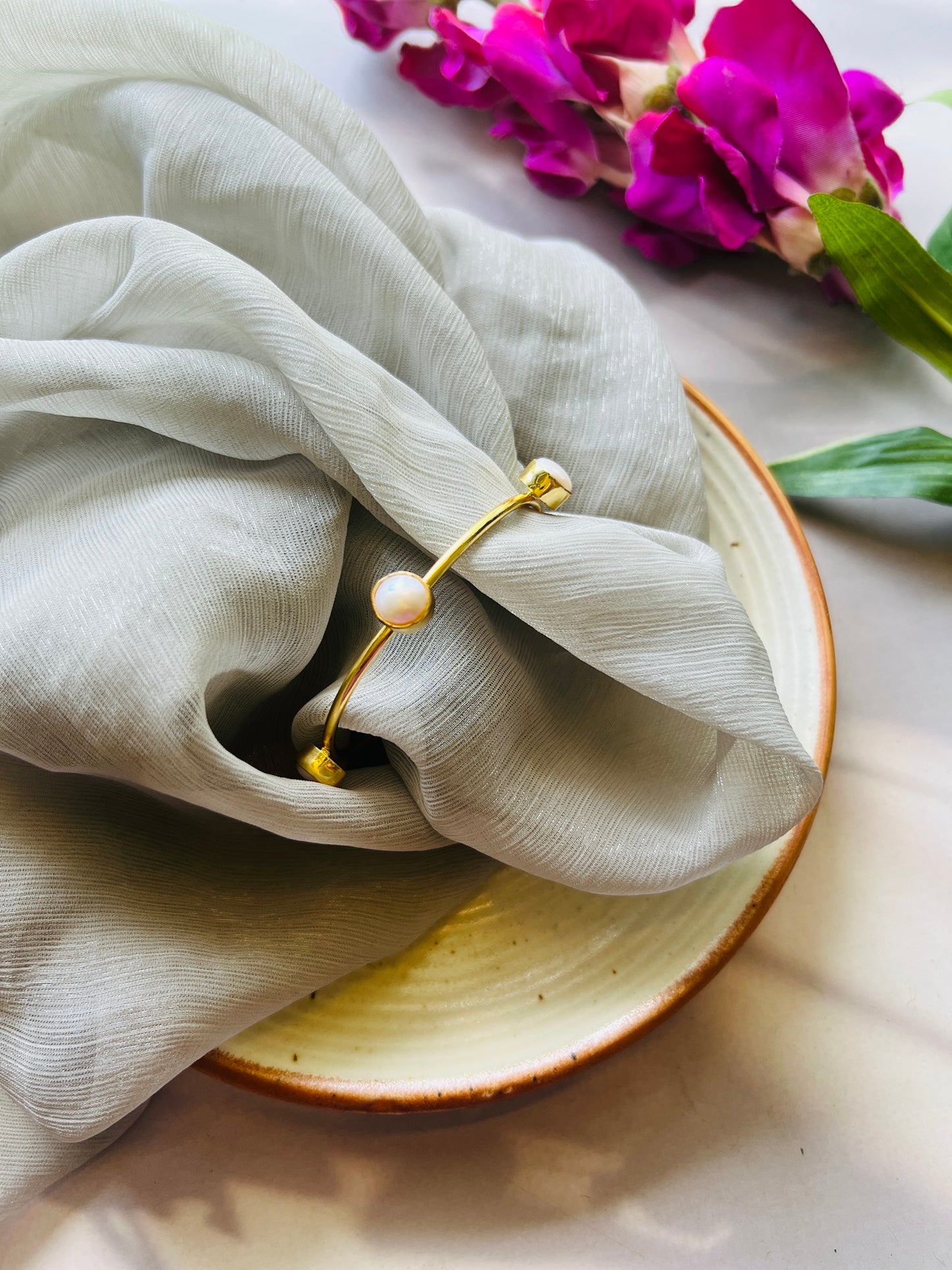 Golden Aura Pearl Bangle