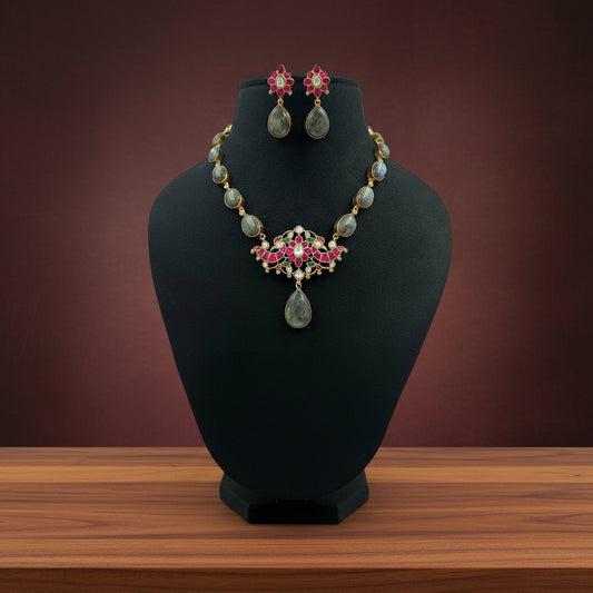 Evara Charm Necklace - Neckpiece
