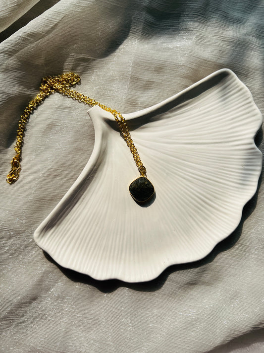 MILLIE PENDANT STONE NECKPIECE - Neckpiece