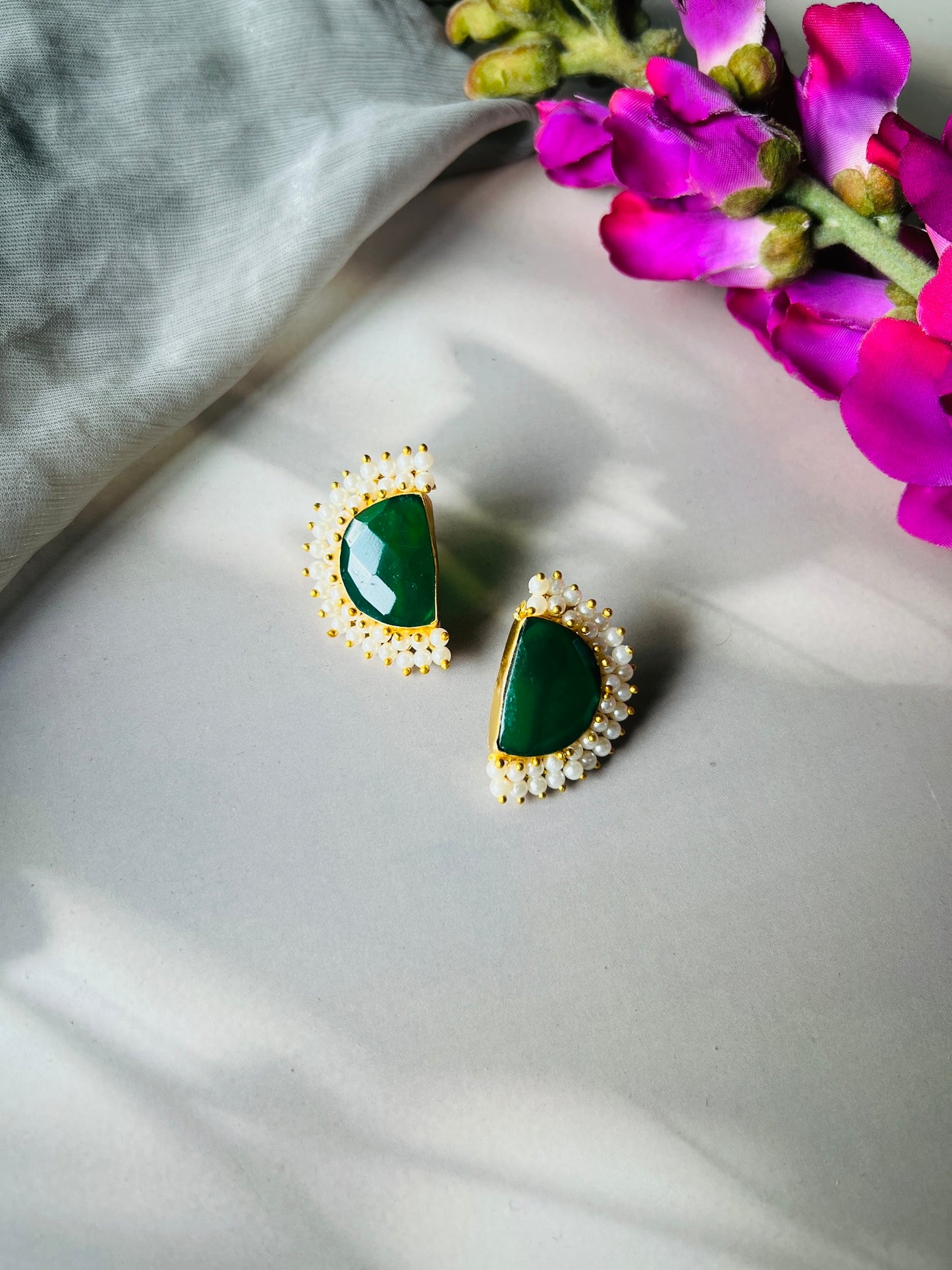 Pearl Dusk Studs - Earrings