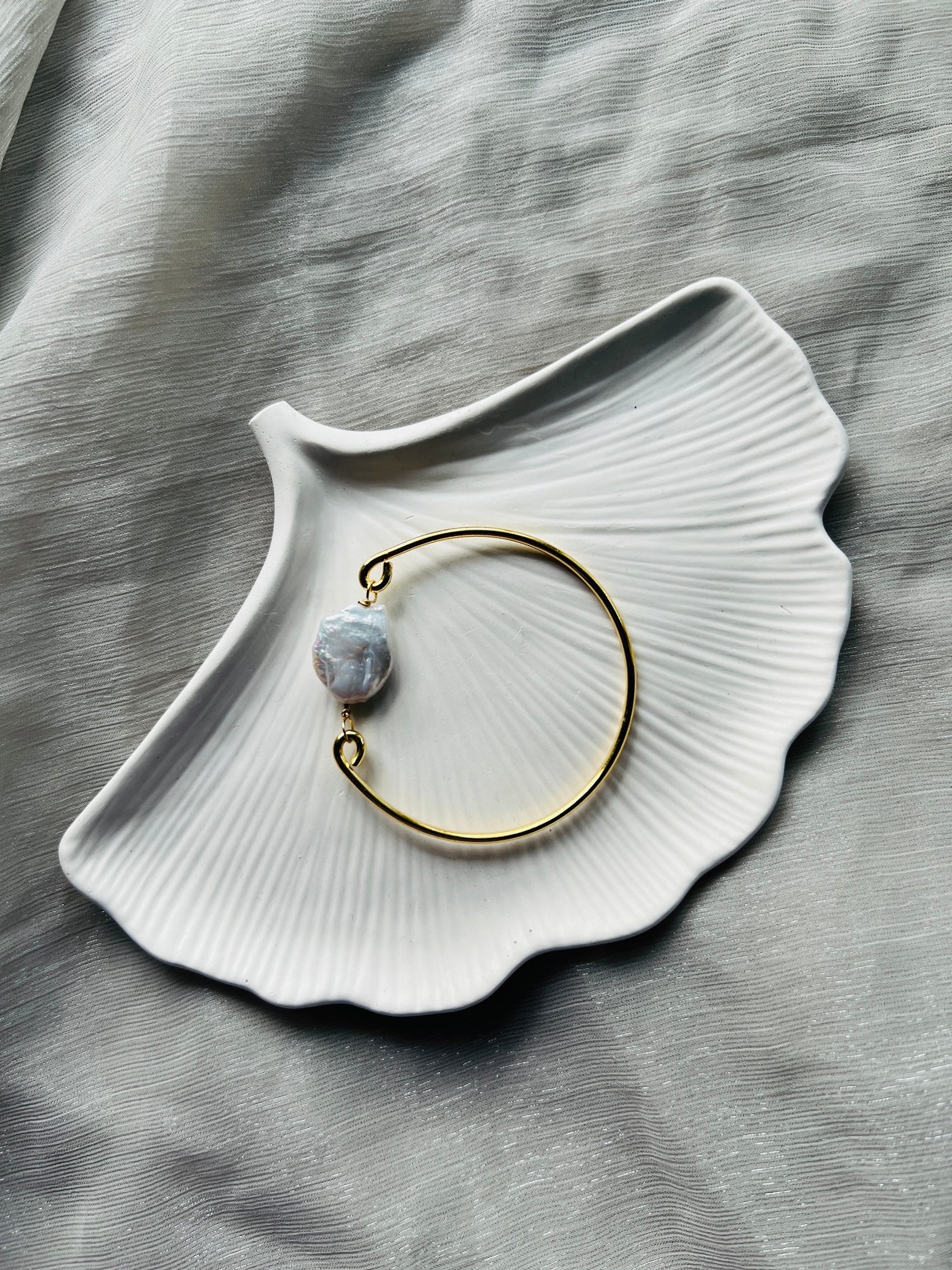 SINGLE MOP STONE BANGLE - bangles