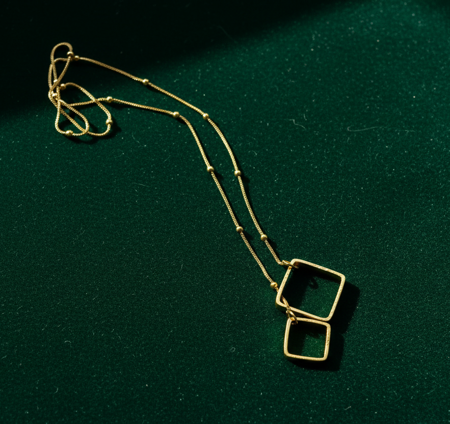 Elowen Adjustable Pendant Necklace