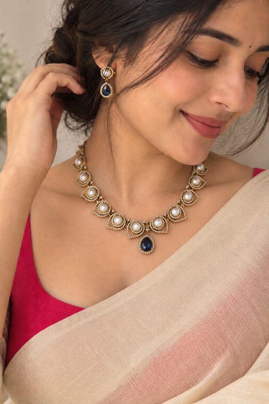 Samaira Pearl Necklace Set