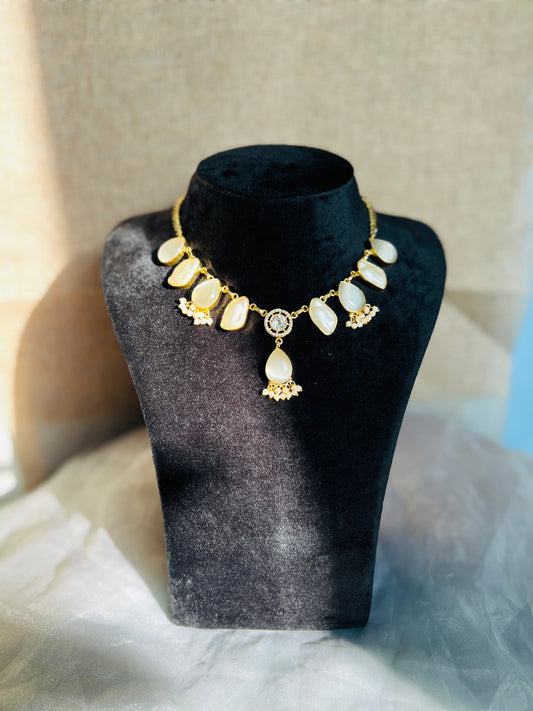 Timeless Elegance Necklace - Neckpiece