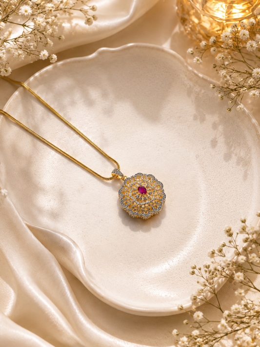 Kiara Spark Pendant Chain