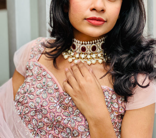 EESHAH MEHANDI STONE PEARL CHOKER - Neckpiece