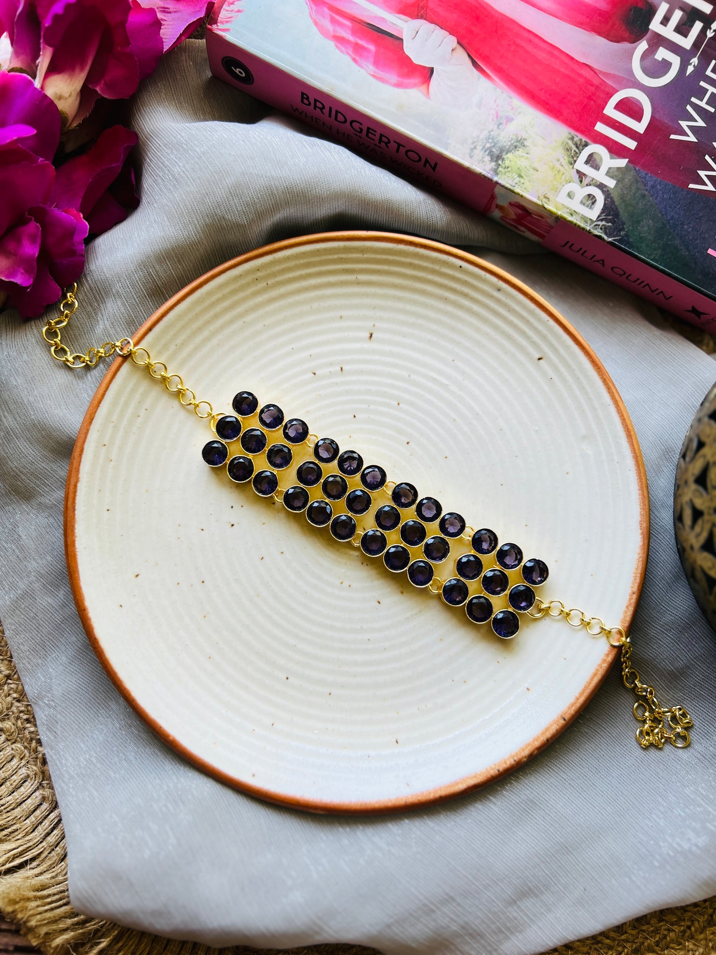 Valentia Royale Choker