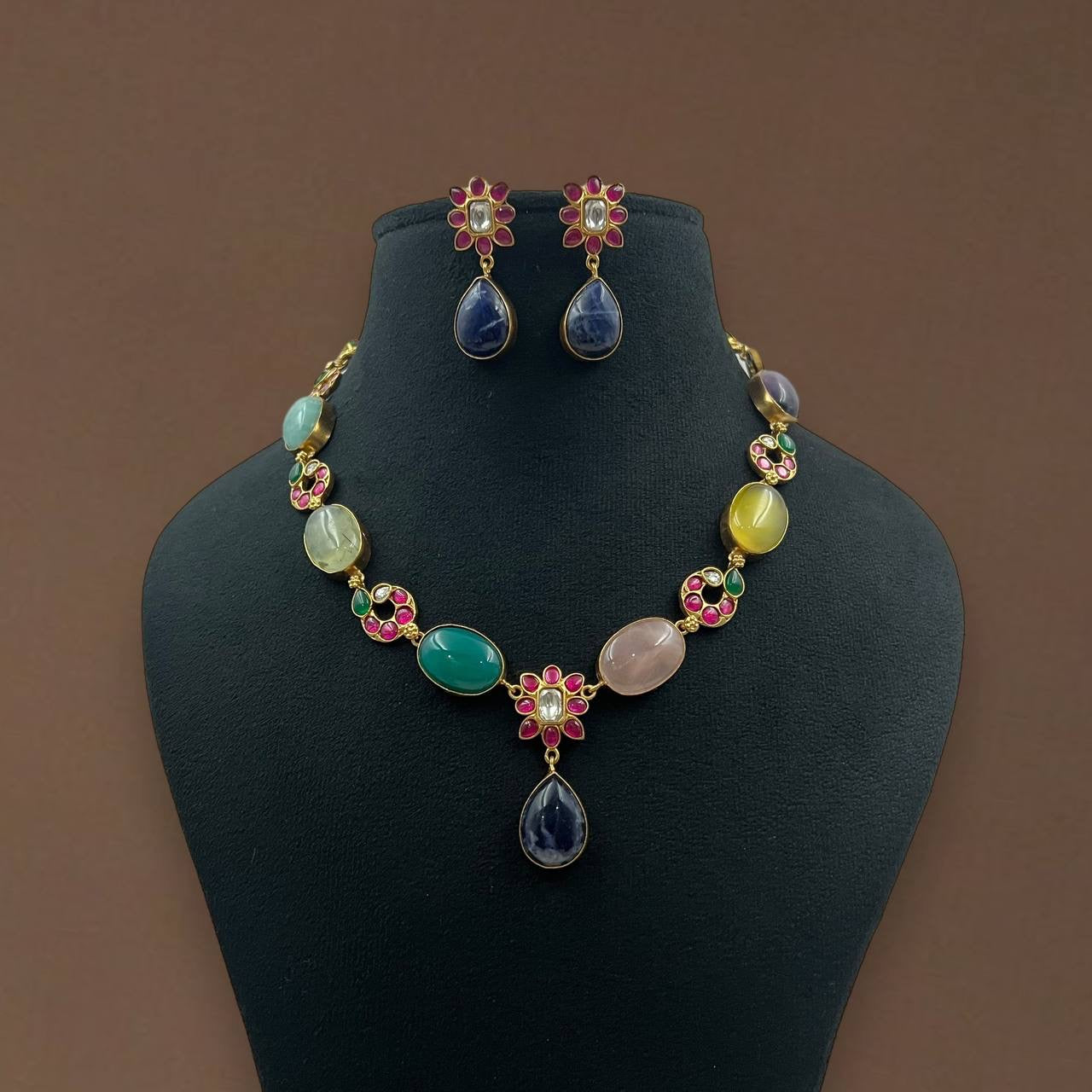 Aaranya Bloom Necklace - Neckpiece