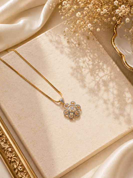 Noira Luxe Pendant Necklace