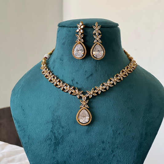 MRIDU DIAMOND STONE NECKLACE - Neckpiece