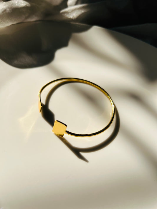 NOE GOLDEN ADJUSTABLE BANGLE - bangles