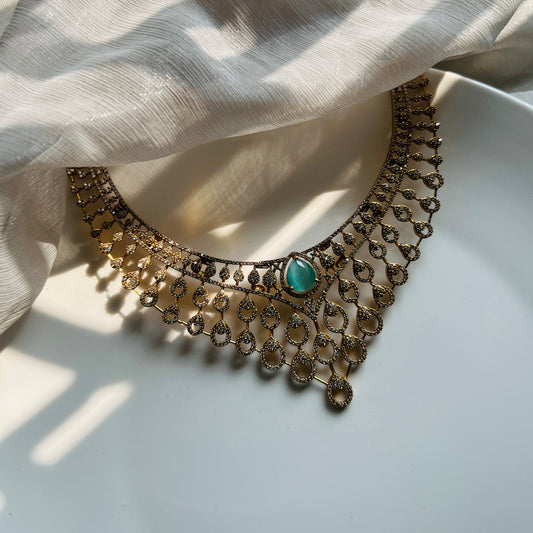 DUSHA NECKPIECE - Necklaces