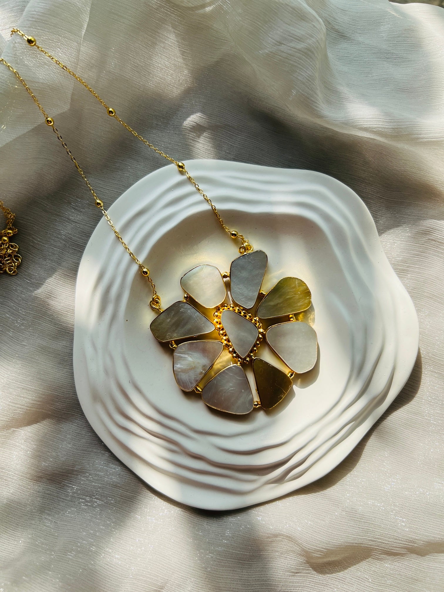 Sunlit Pearl Pendant Chain - Neckpiece