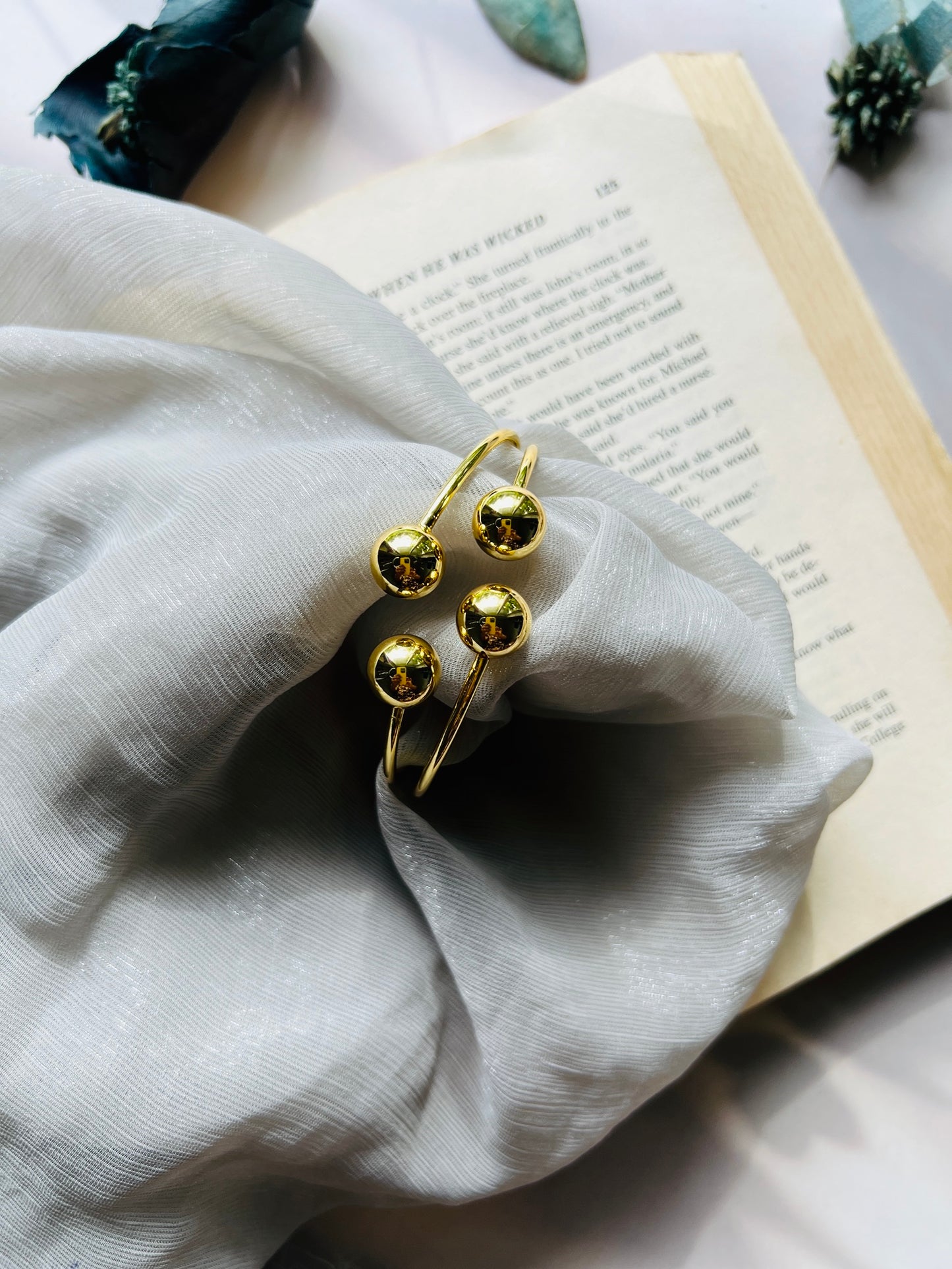 Eterna Cuff Bangle