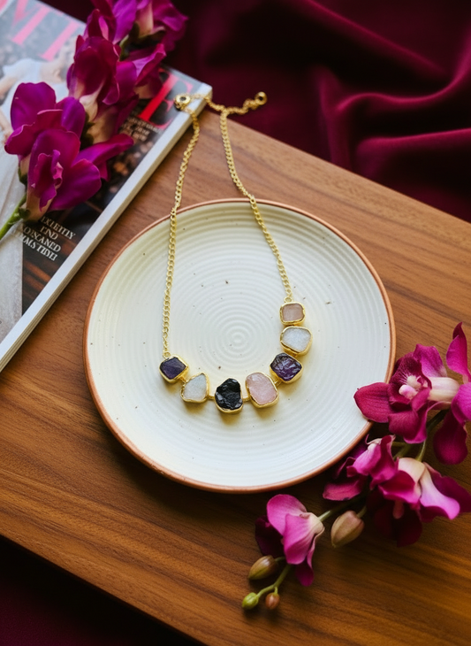 Aria Curve Stone Necklace