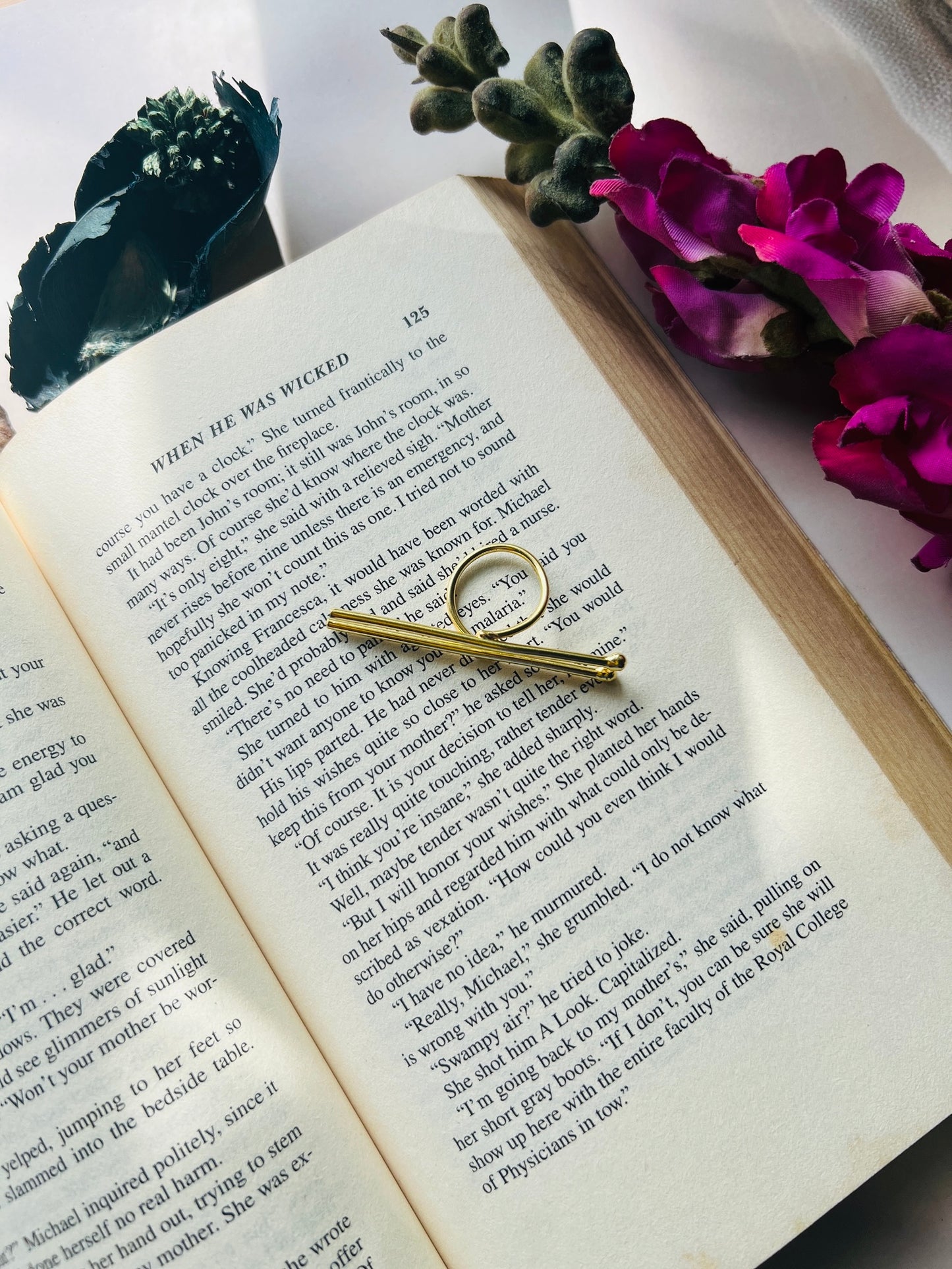 Parallel Elegance Adjustable Ring