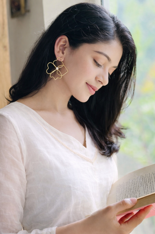 Lunaclora Studs