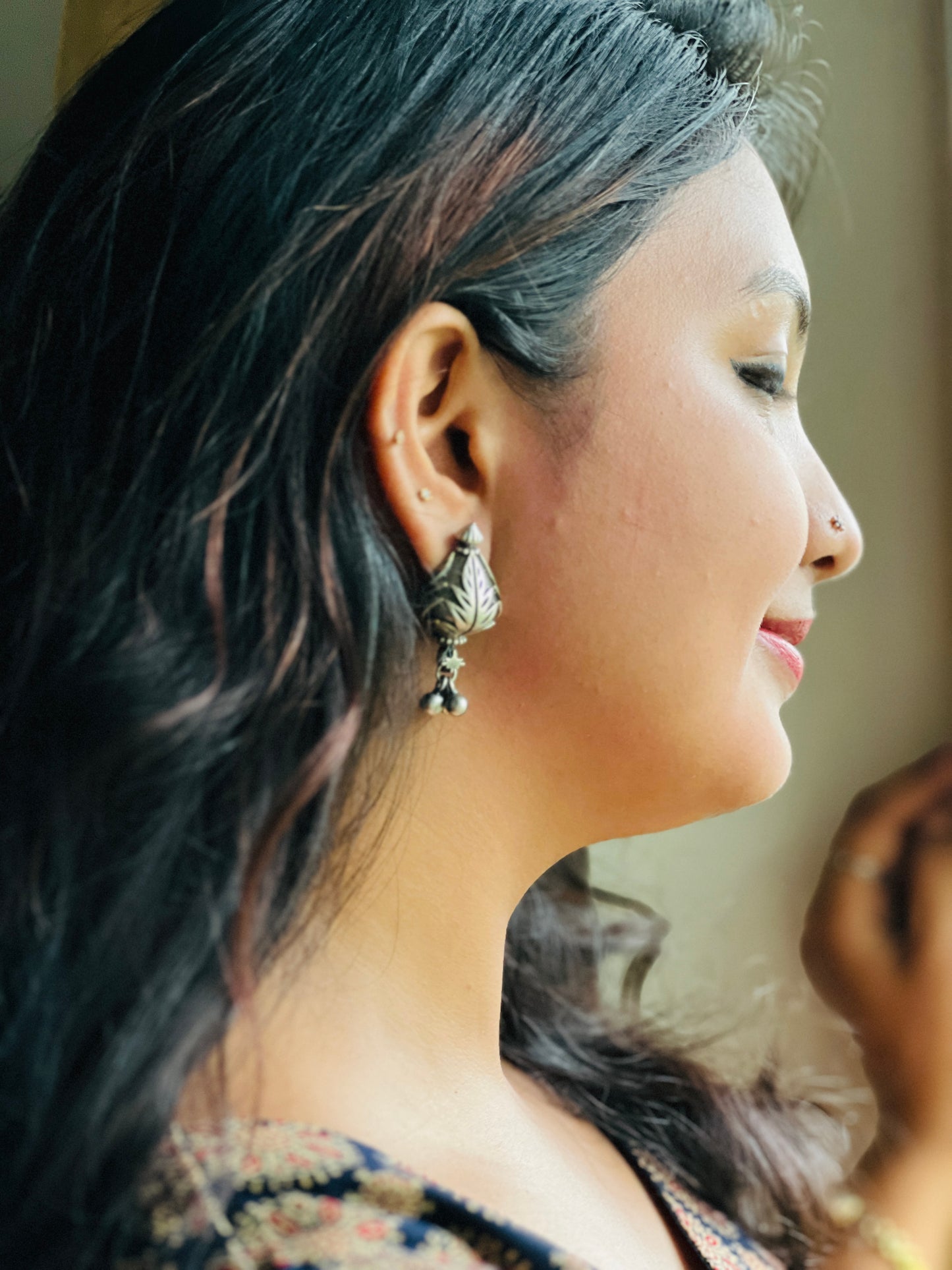 Antique Shell Charm Earrings