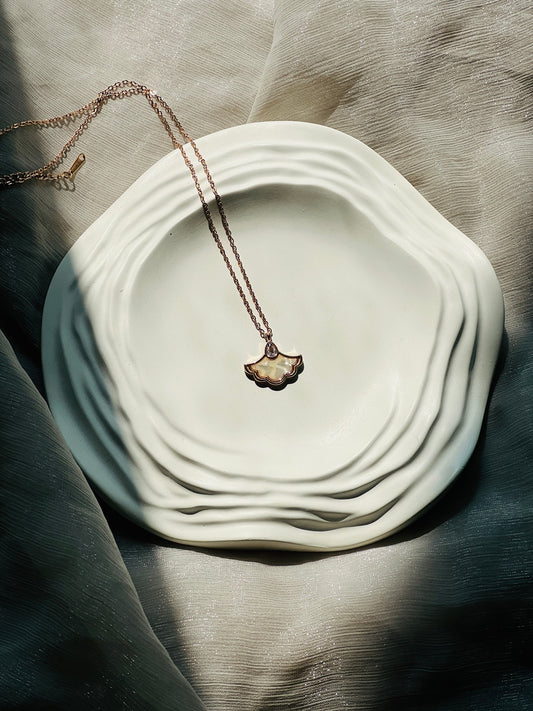 Seashell Serenity Neckchain - Neckpiece