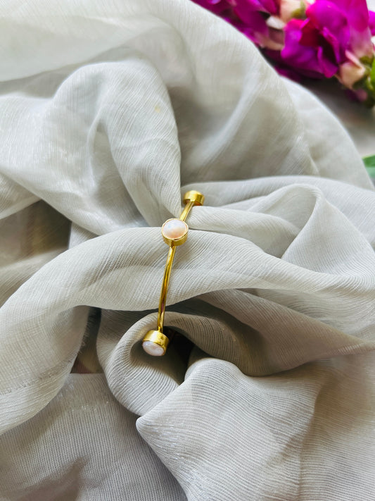 Golden Aura Pearl Bangle