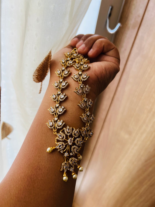 HIRAYA - Neckpiece