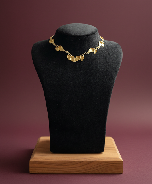 The Elara Leaf Choker