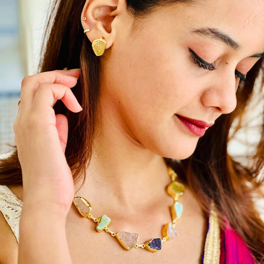 AURAA MUTI STONE NECKPIECE - Neckpiece