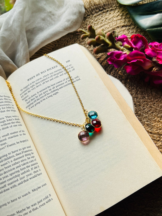 Eira Pendant Chain - Neckpiece