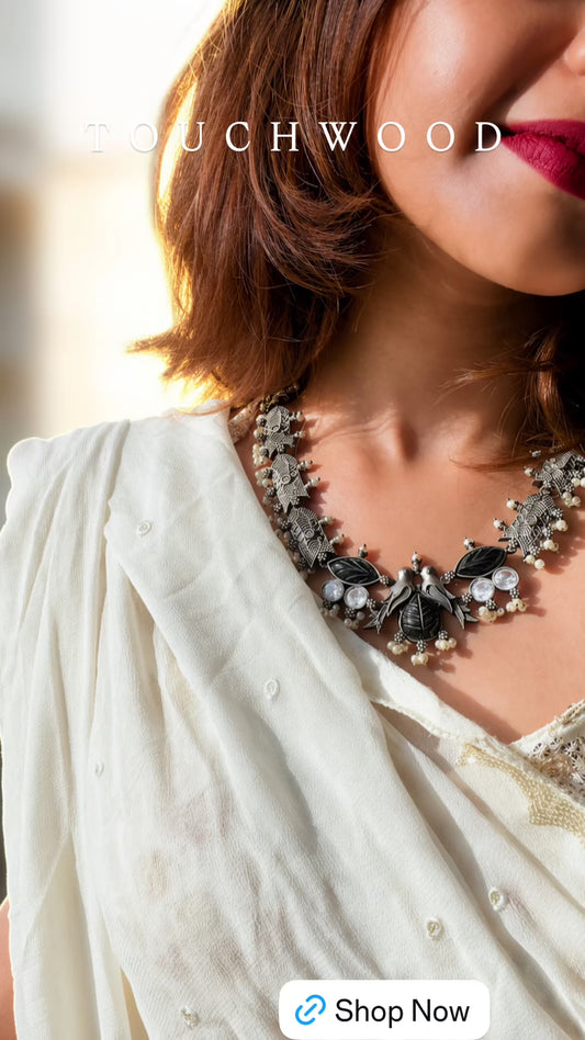 NISHKA BLACK STONE SILVER NECKPIECE
