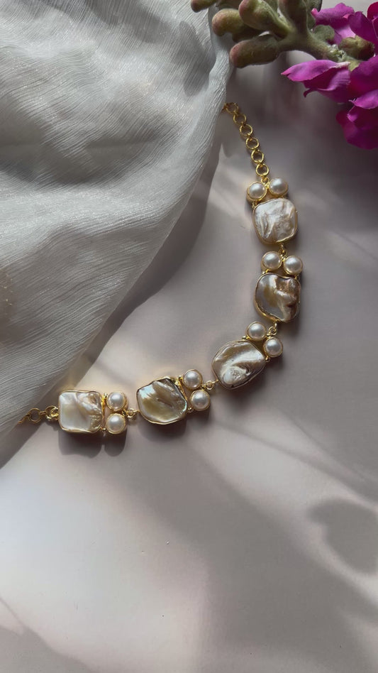 Bold Baroque Pearl Neckpiece